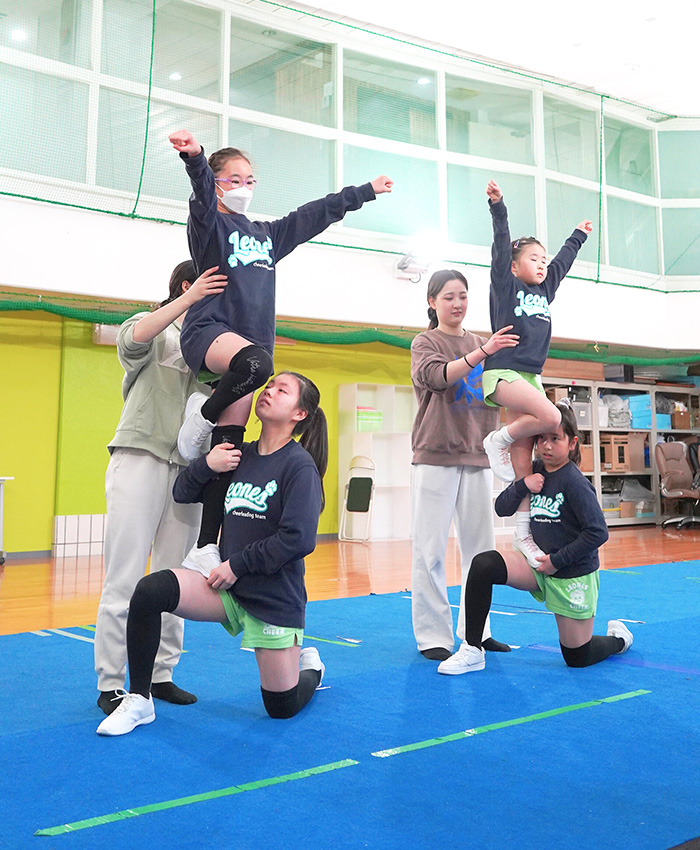 ワーサル行徳校チアリーディングチーム「LEONES」体験会