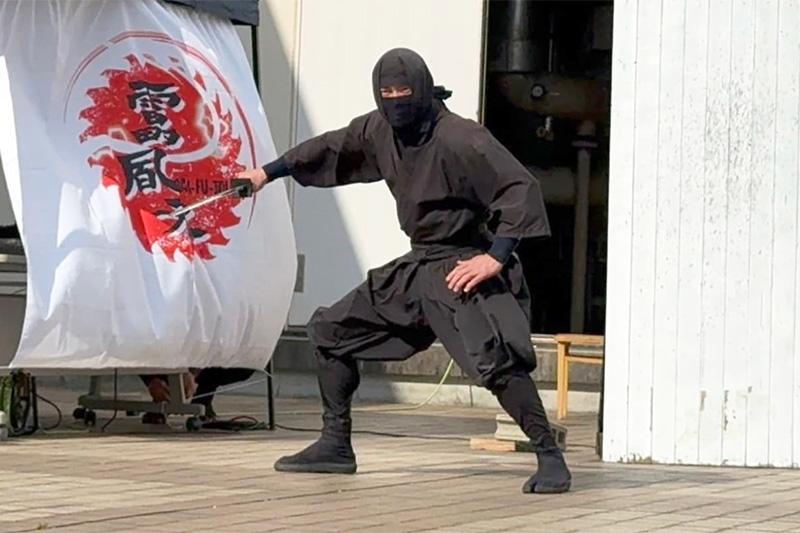 アトレ開業35周年記念 NINJA LIVE SHOW